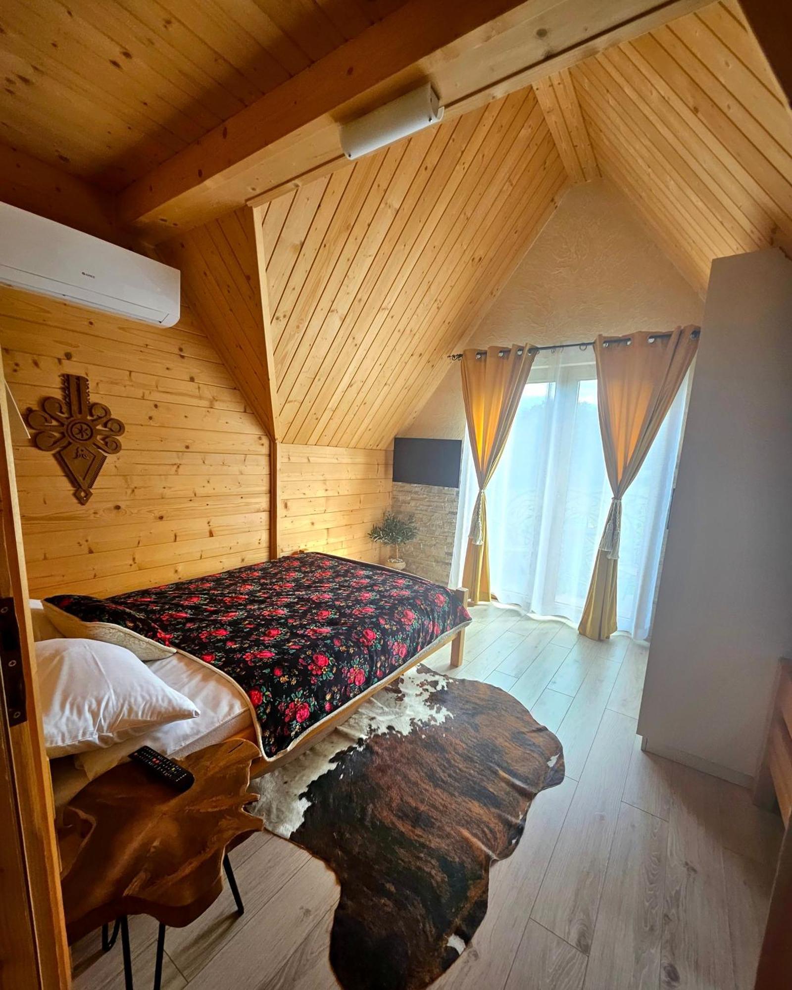 Goralska Chatka 2 Highland Cottage - Split Ac, Jacuzzi, Sauna, Private Parking, Mountains View, Garden, Zakopane Exterior photo