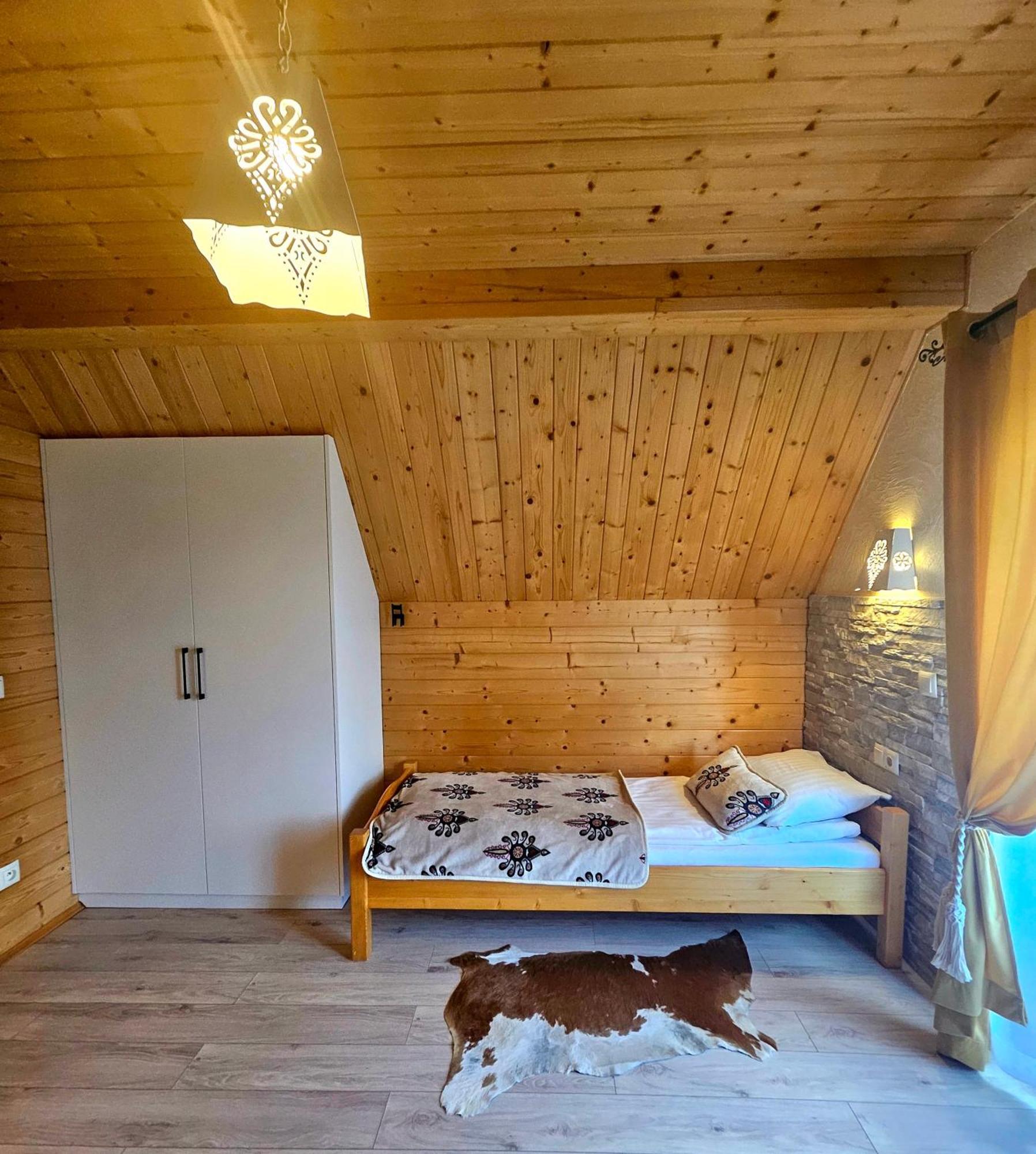 Goralska Chatka 2 Highland Cottage - Split Ac, Jacuzzi, Sauna, Private Parking, Mountains View, Garden, Zakopane Exterior photo